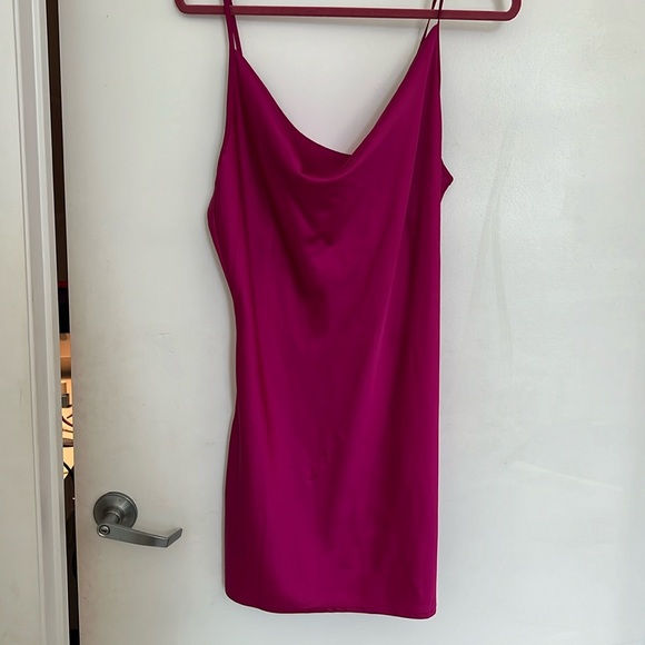 Forever 21 Dresses & Skirts - Pink Satin slip on dress